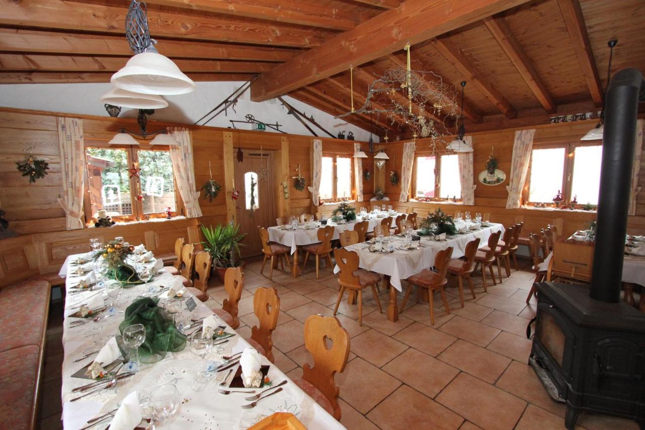 Hotel Hauensteiner Hof Cafe Restaurant Dorfstübel