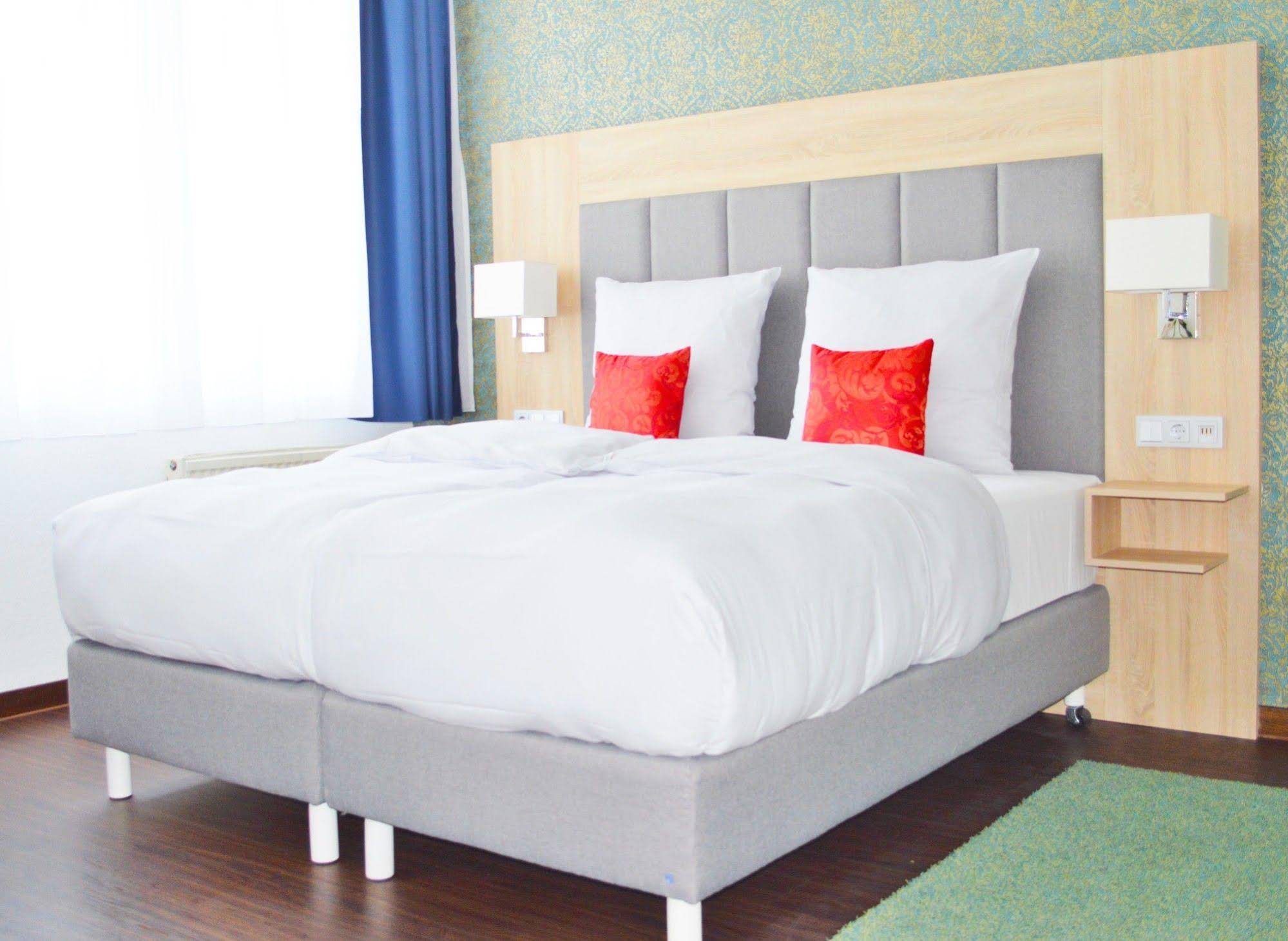 Pallas Hotel