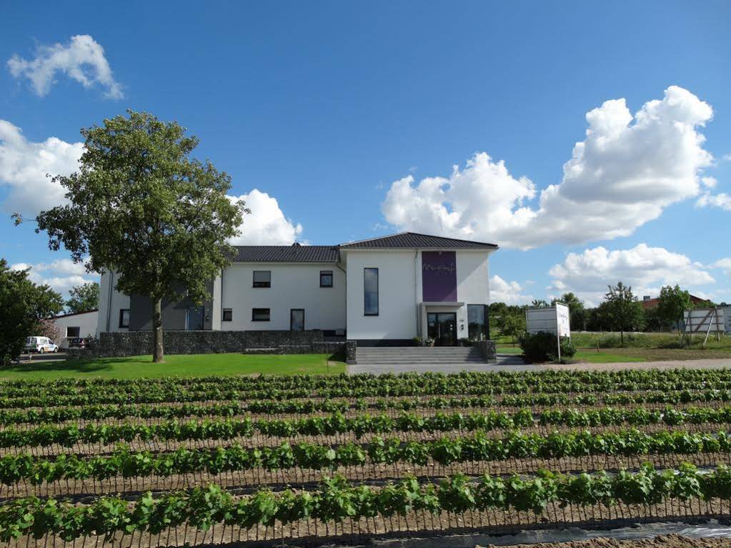 Weingut & Weinparadies Meyerhof