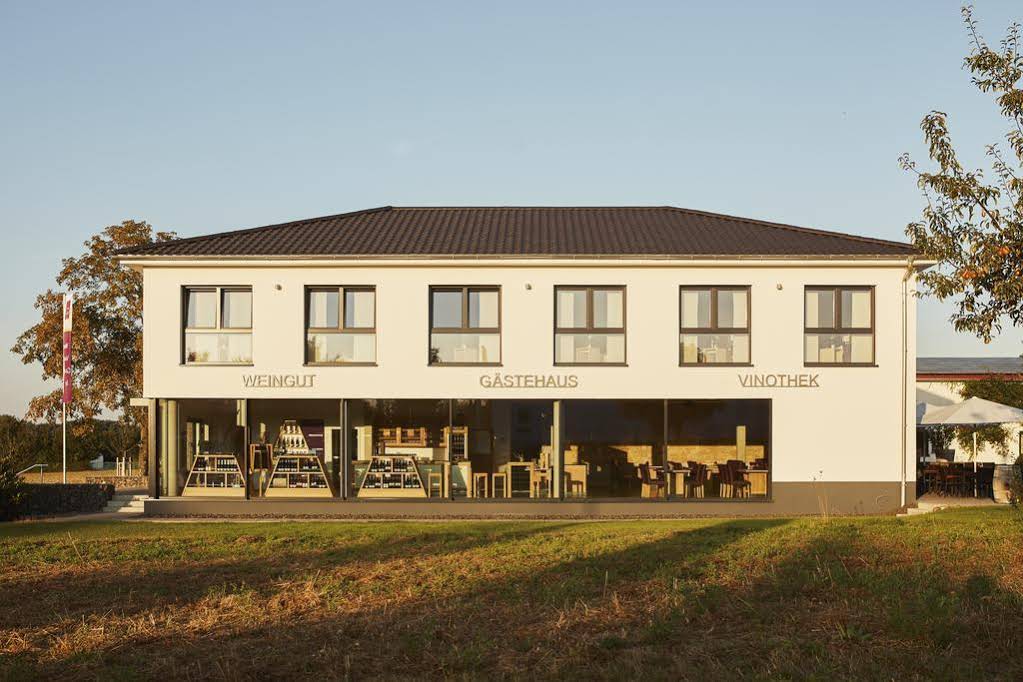Weingut & Weinparadies Meyerhof
