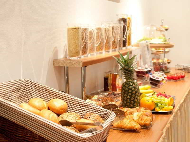 Attache an der Messe