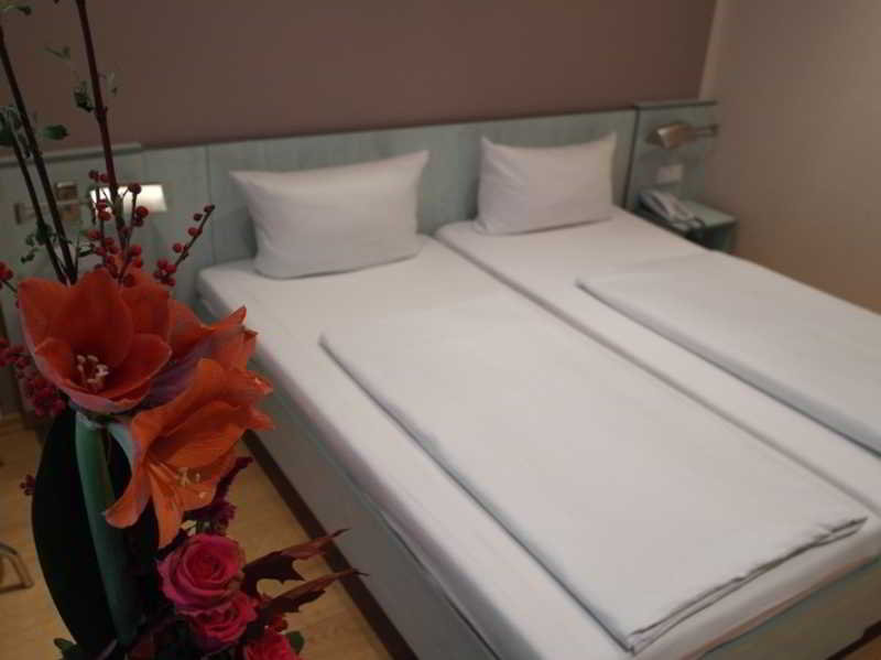 Attache an der Messe