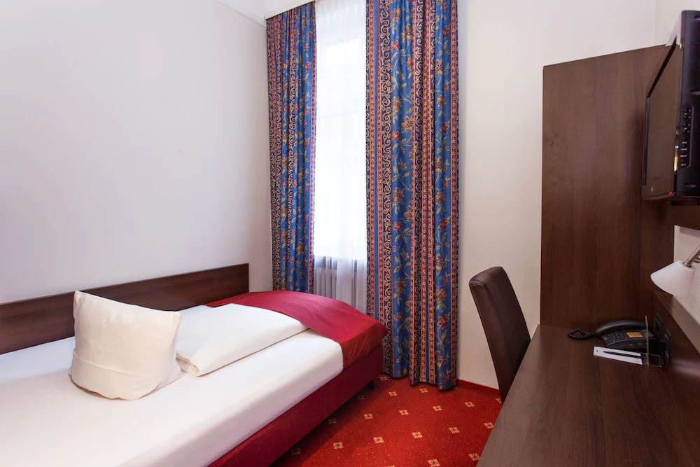 Centro National Frankfurt, Trademark Collection by Wyndham
