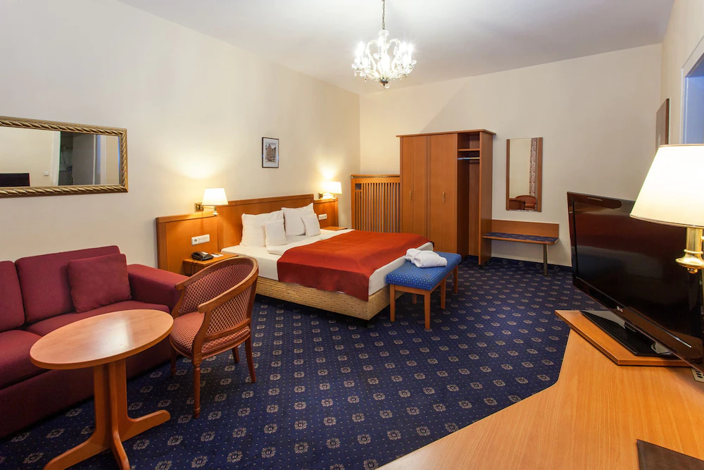 Centro National Frankfurt, Trademark Collection by Wyndham