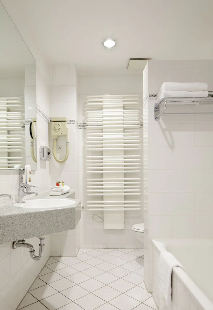Centro National Frankfurt, Trademark Collection by Wyndham