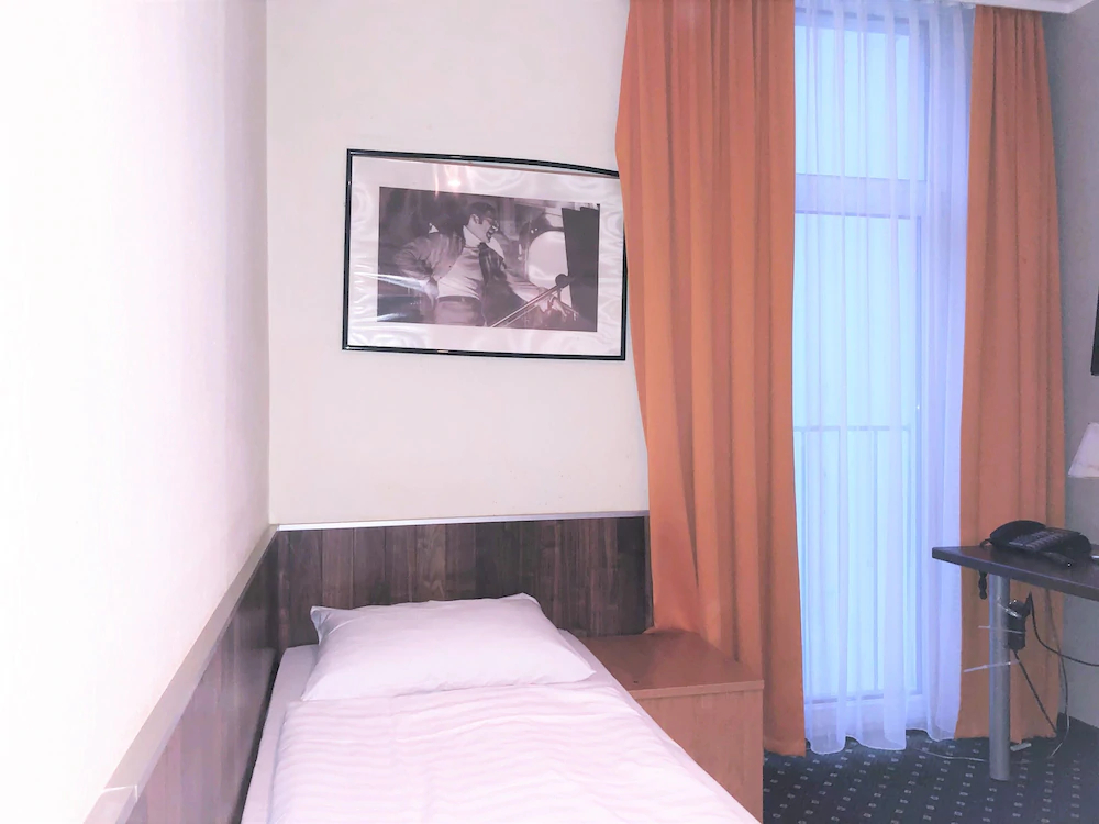 FrankAir Star Hotel Frankfurt City
