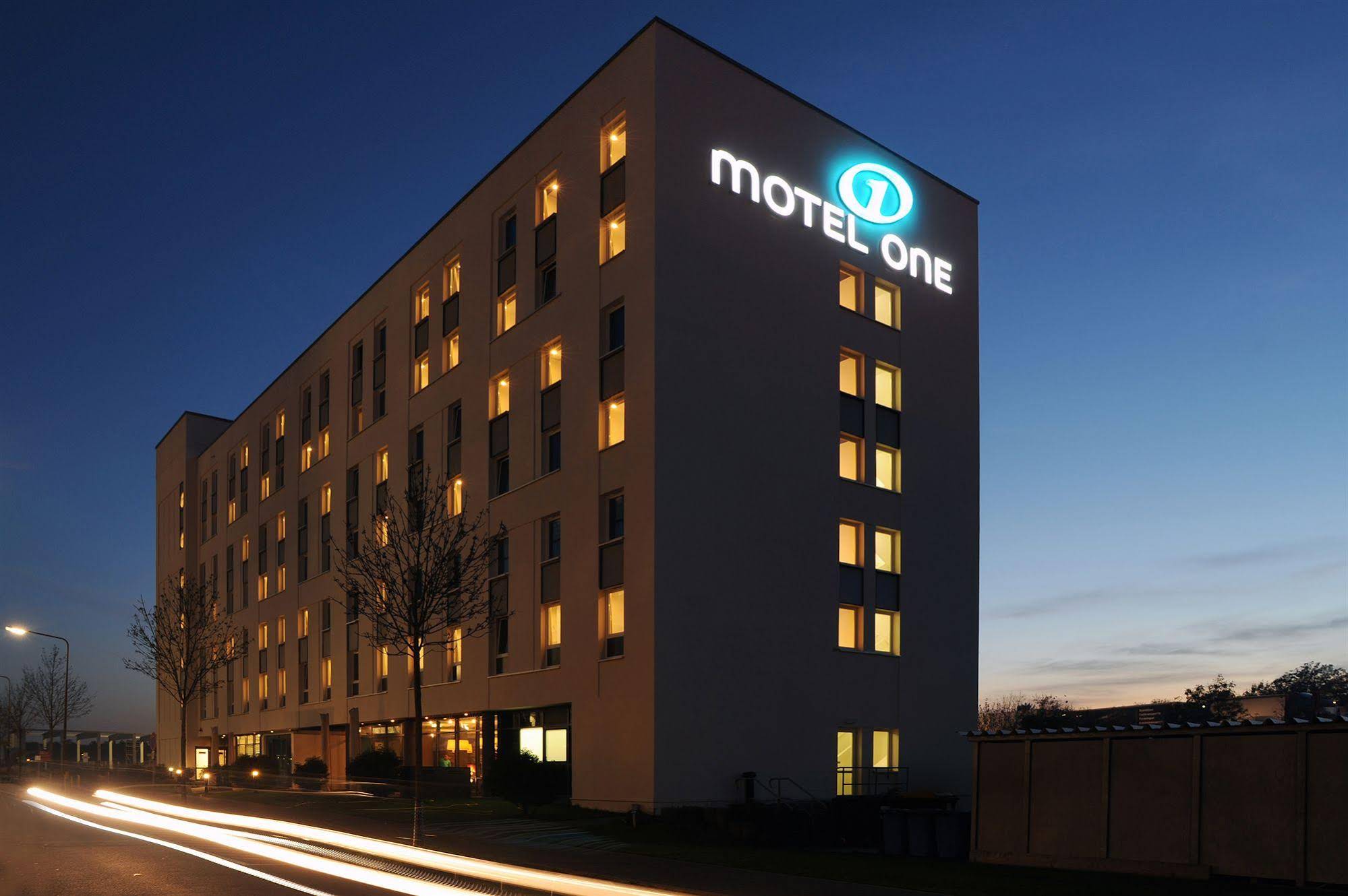 Motel One Frankfurt-airport