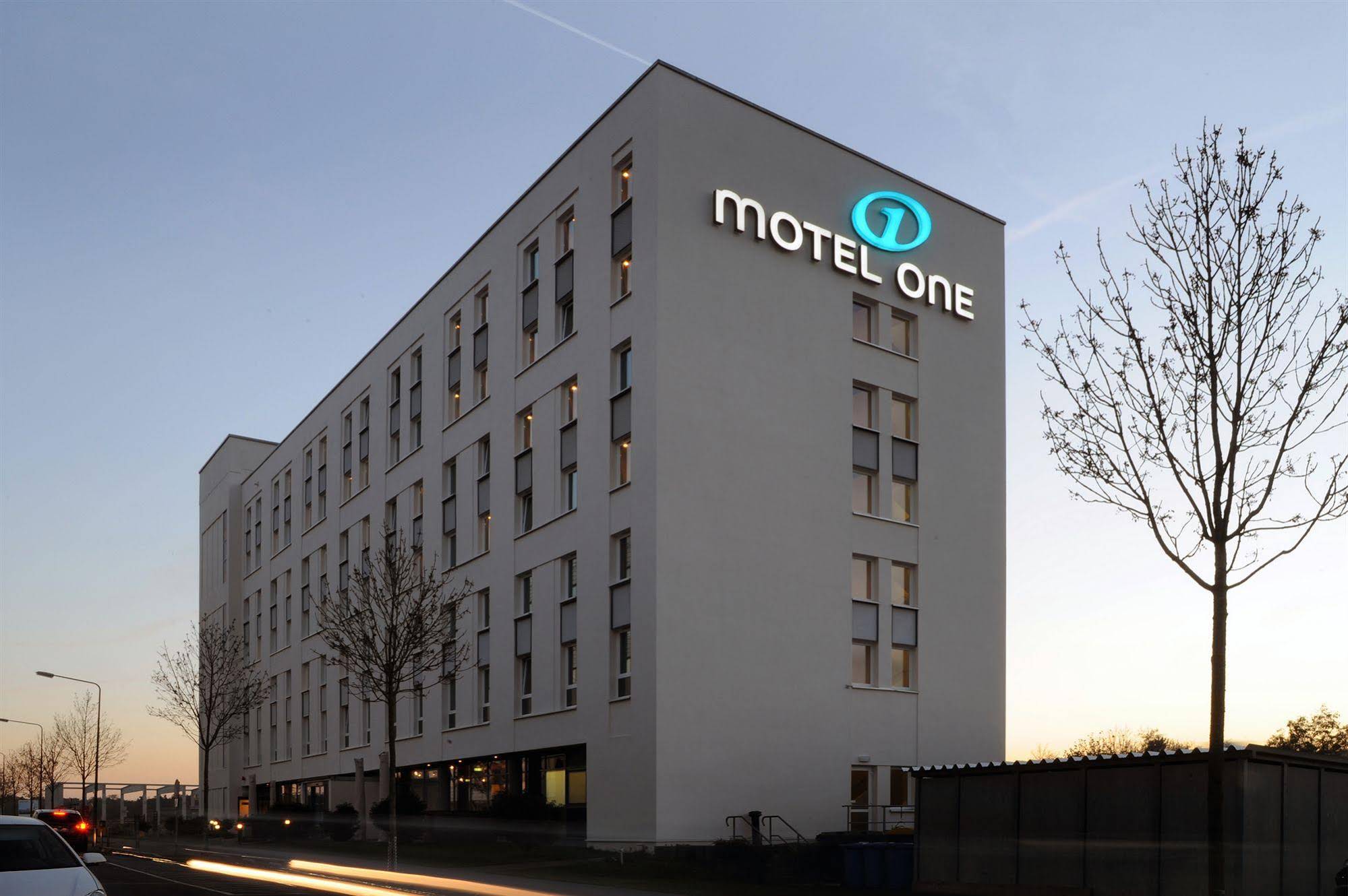 Motel One Frankfurt-airport
