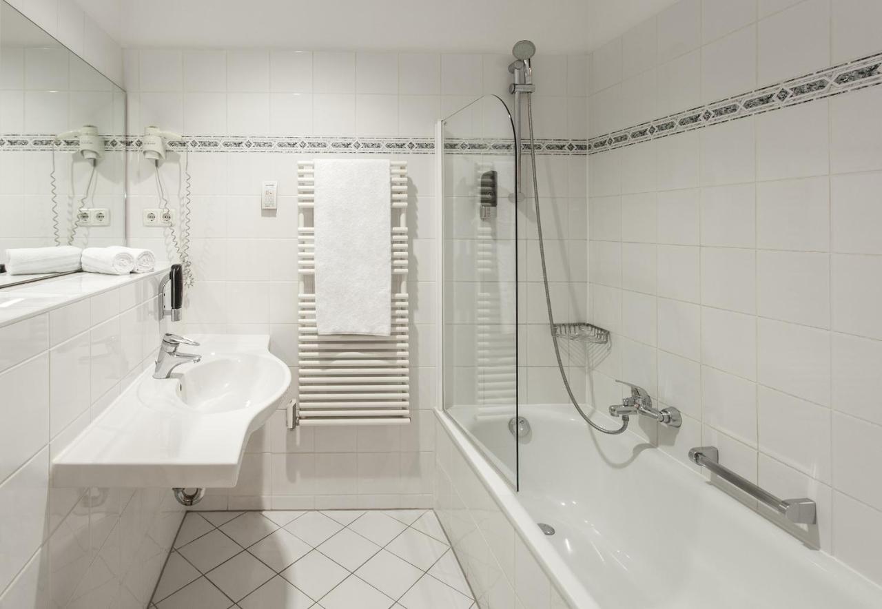 Centro National Frankfurt, Trademark Collection by Wyndham