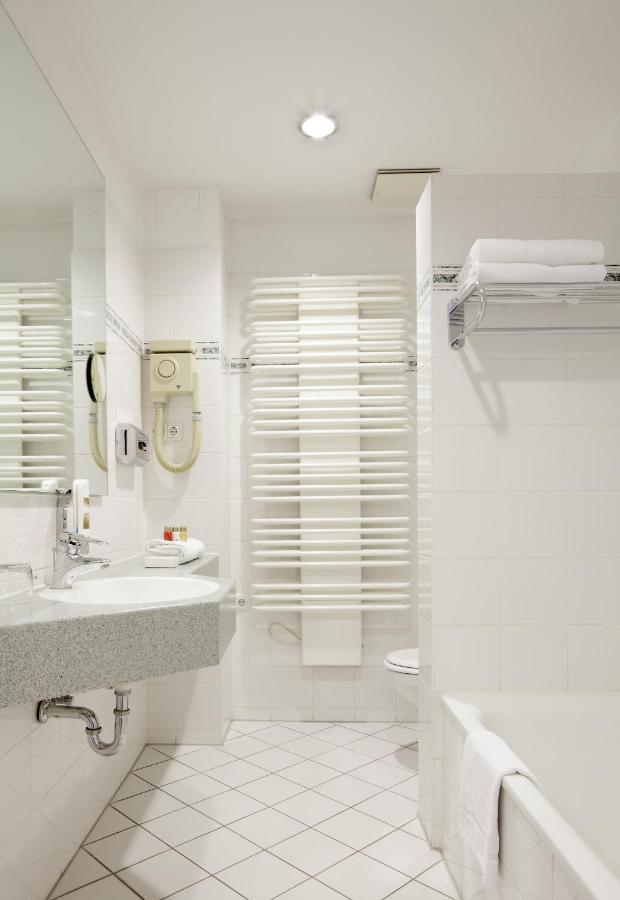 Centro National Frankfurt, Trademark Collection by Wyndham