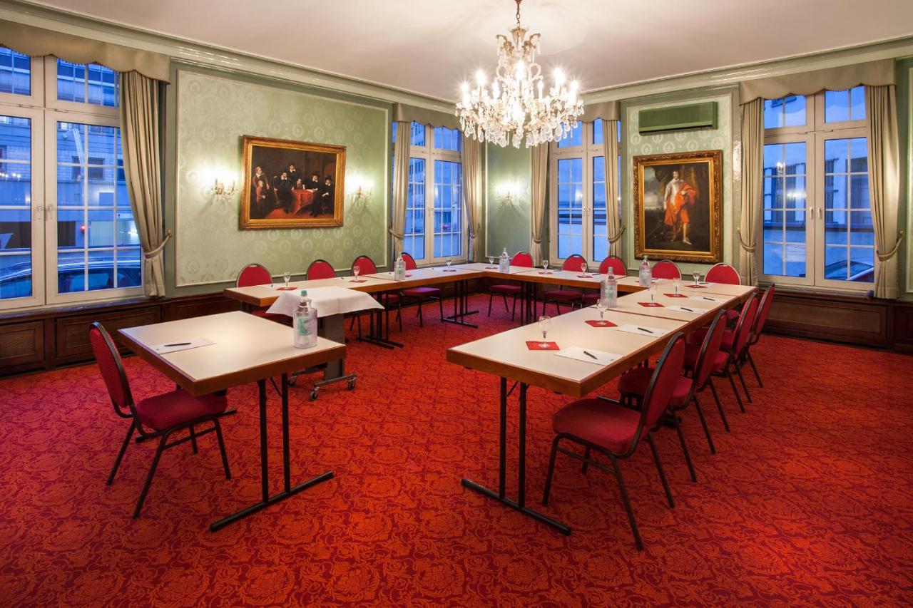 Centro National Frankfurt, Trademark Collection by Wyndham