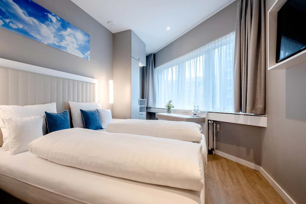 The Blasky Hotel & Rooftop