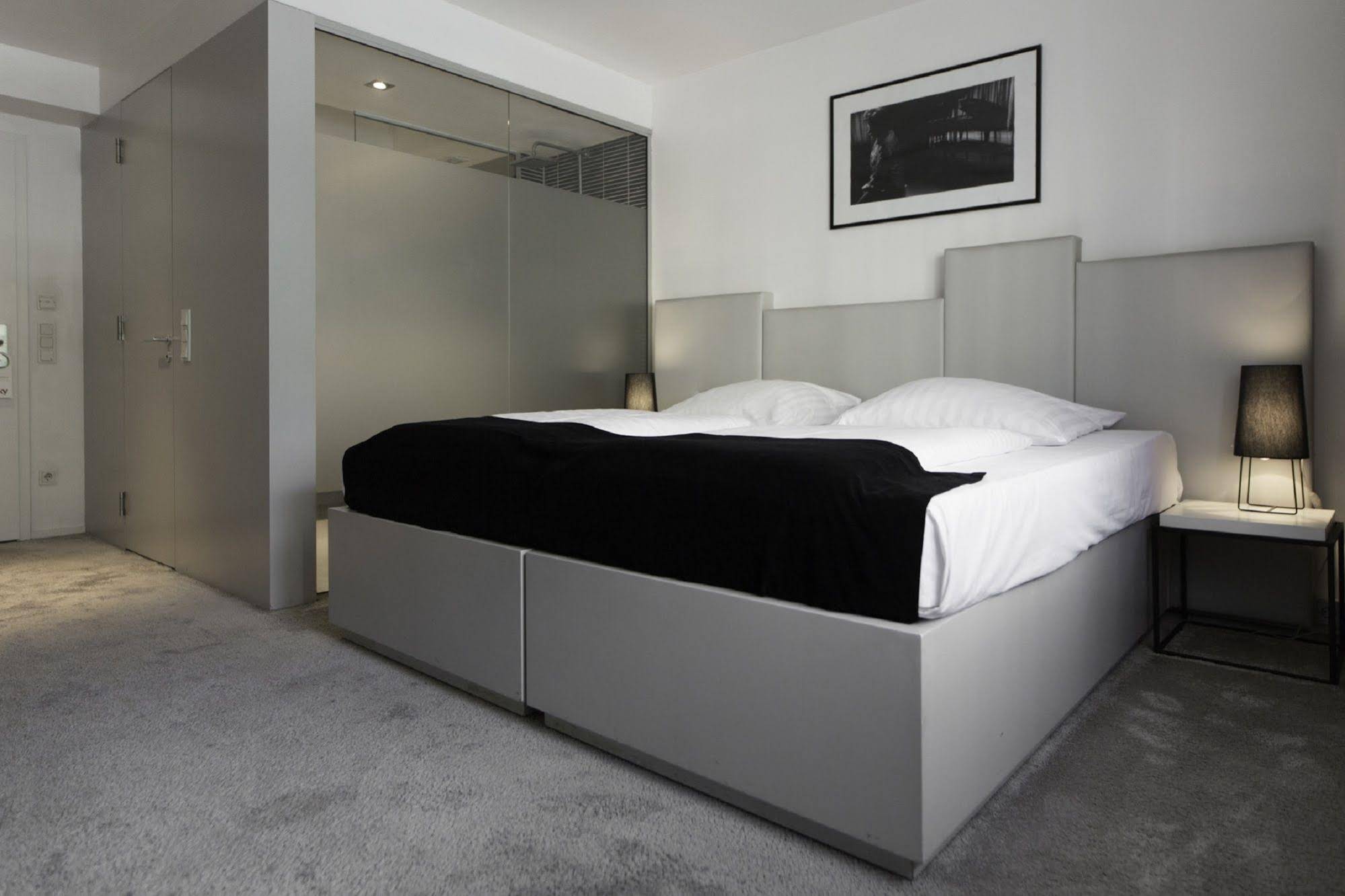 Pearl Hotel