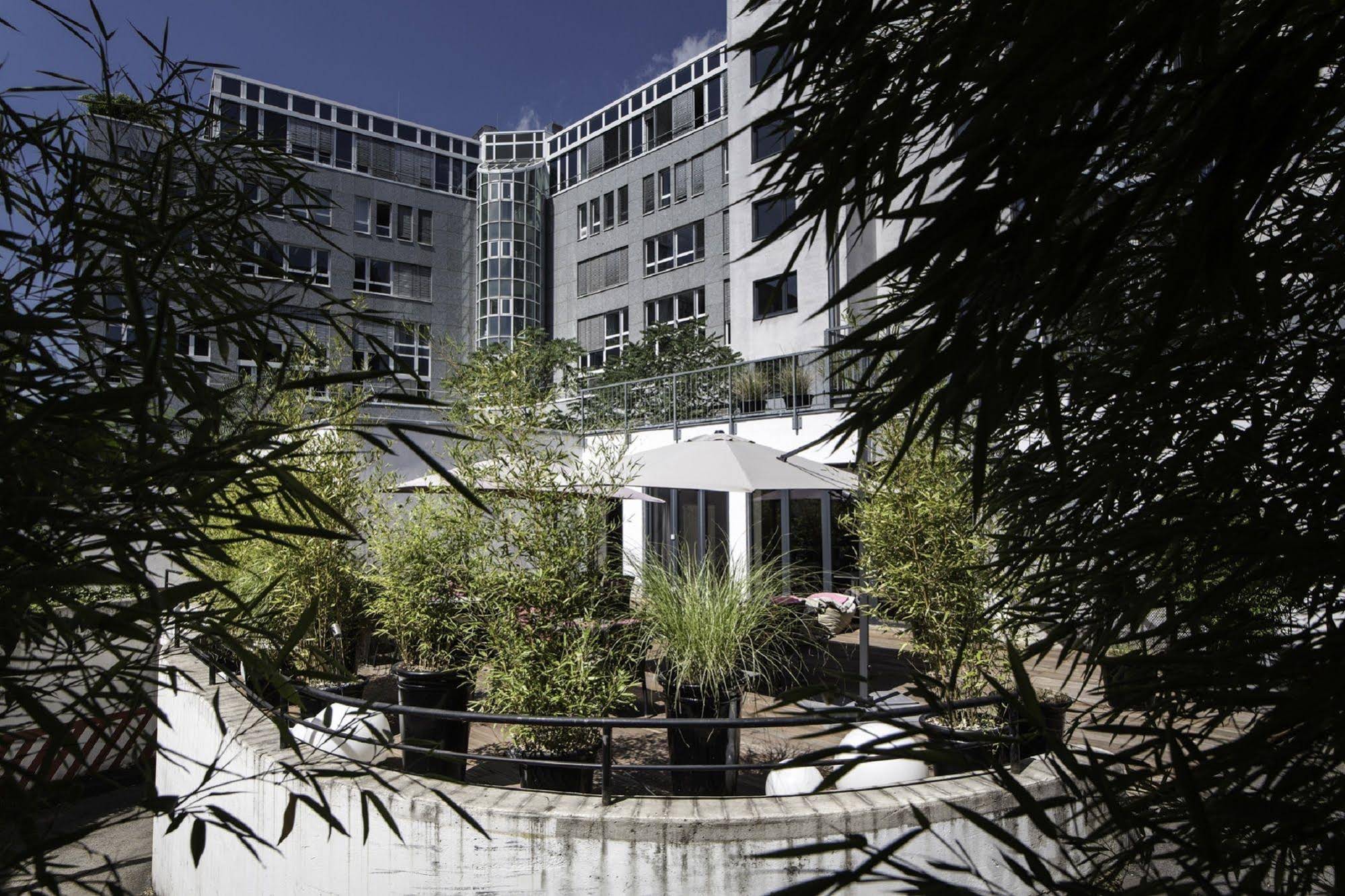Pearl Hotel
