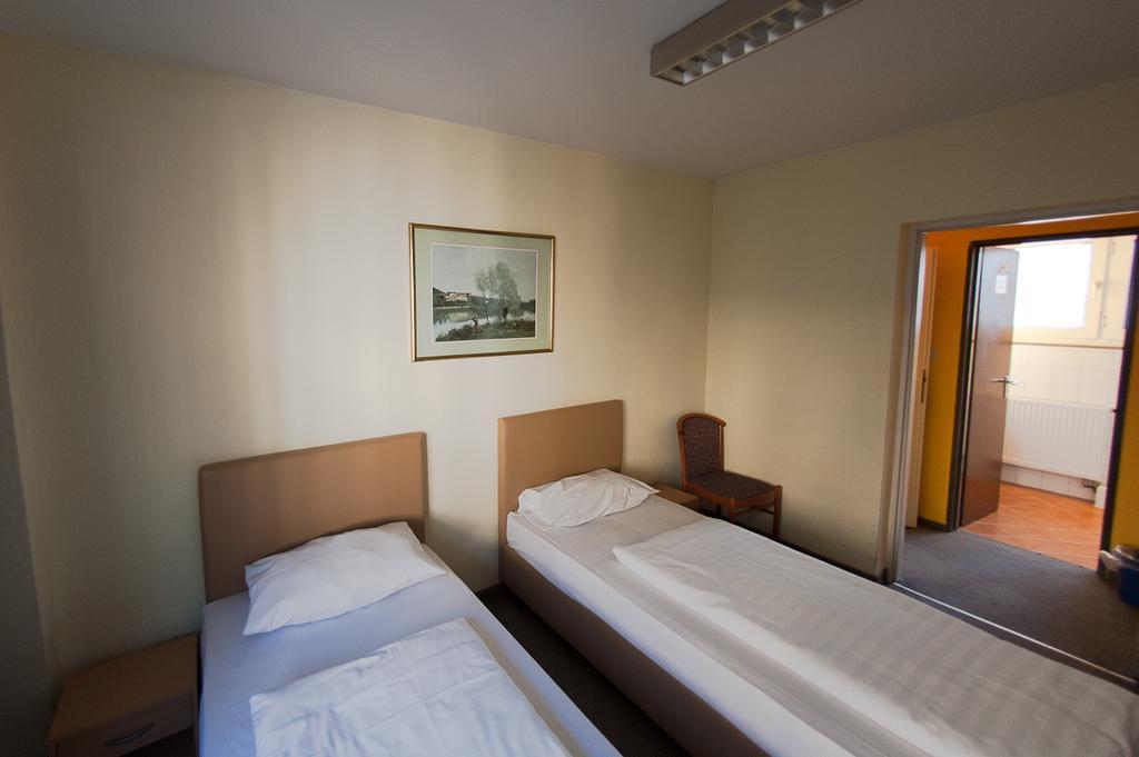 Pension Alpha Frankfurt City