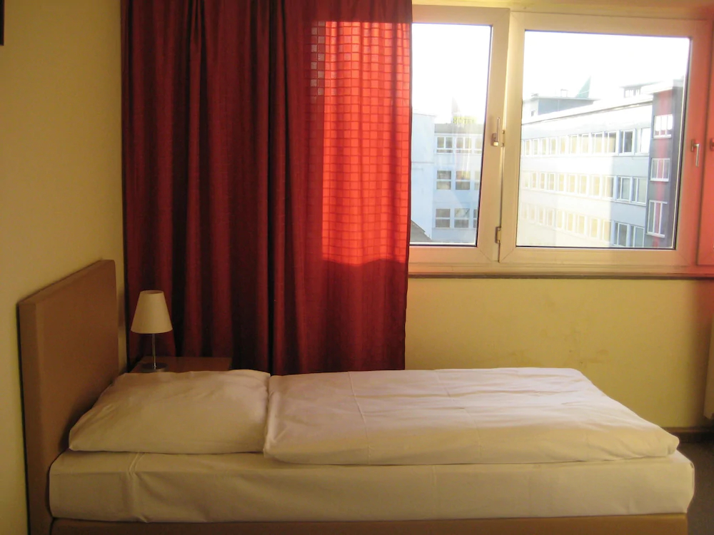 Pension Alpha Frankfurt City