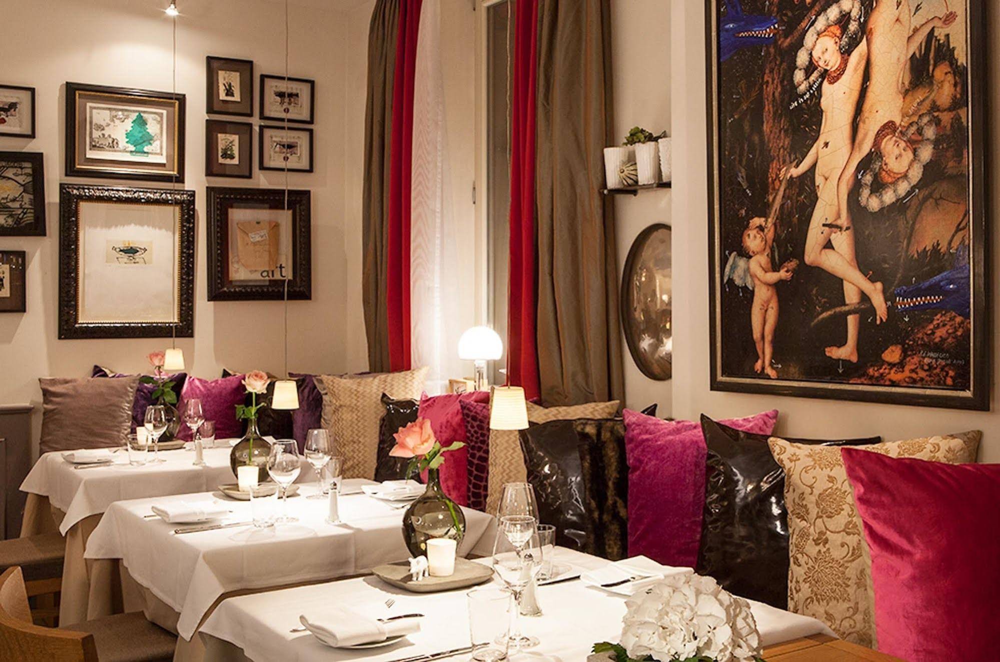 Romantik Hotel Der Rebstock art & design