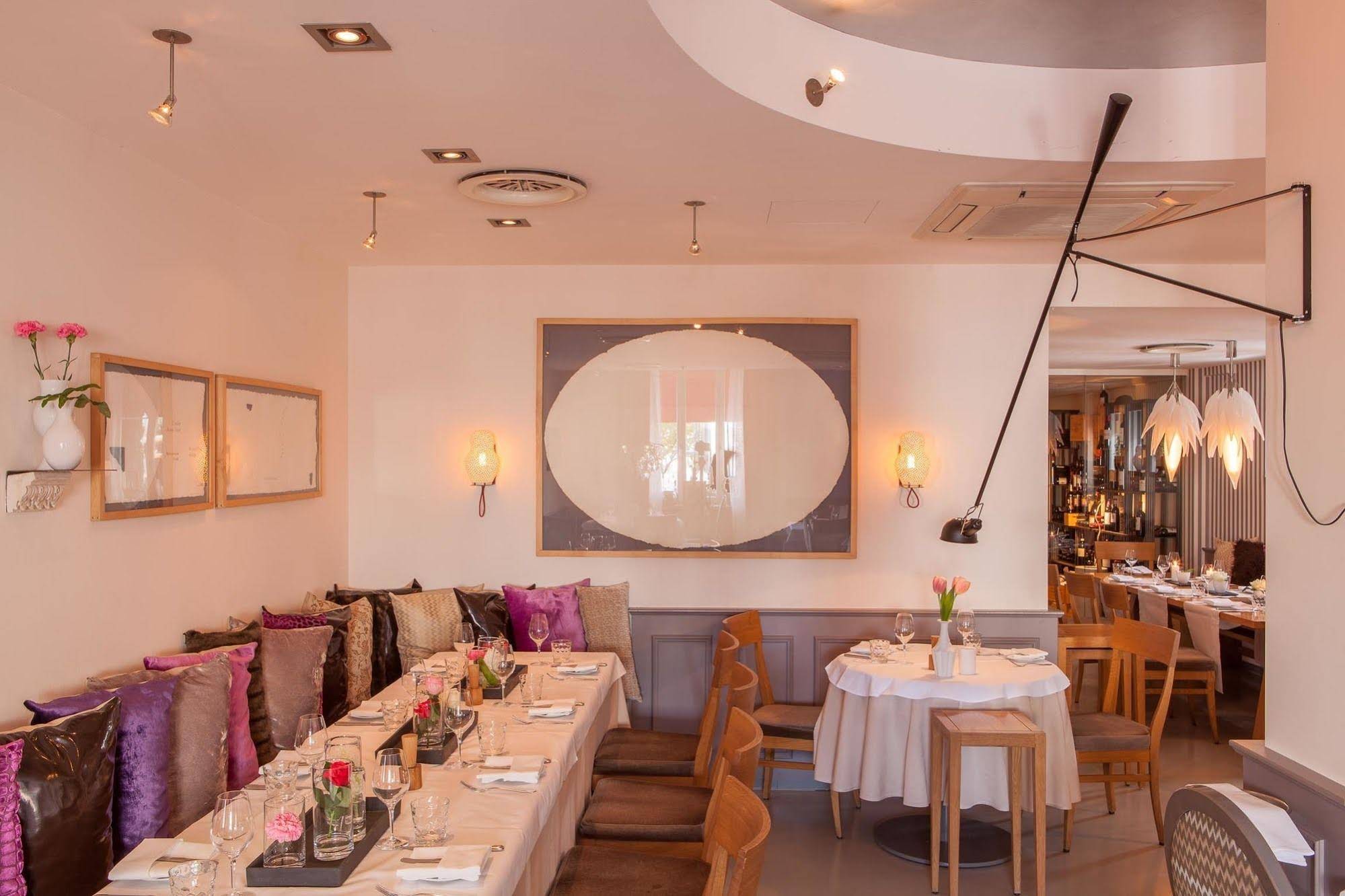 Romantik Hotel Der Rebstock art & design