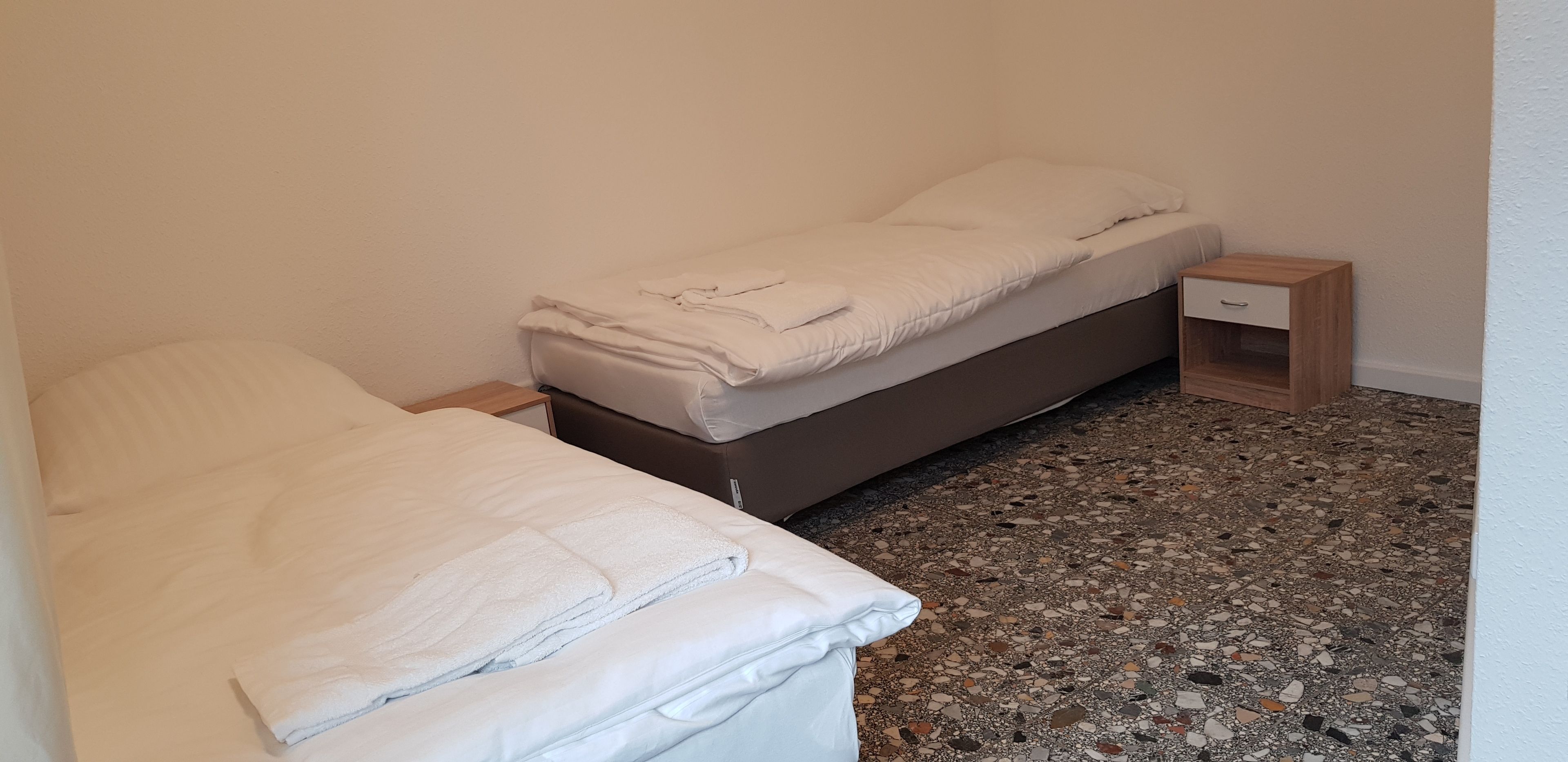 Tolstov Hotels Meerbusch Representative City Villa