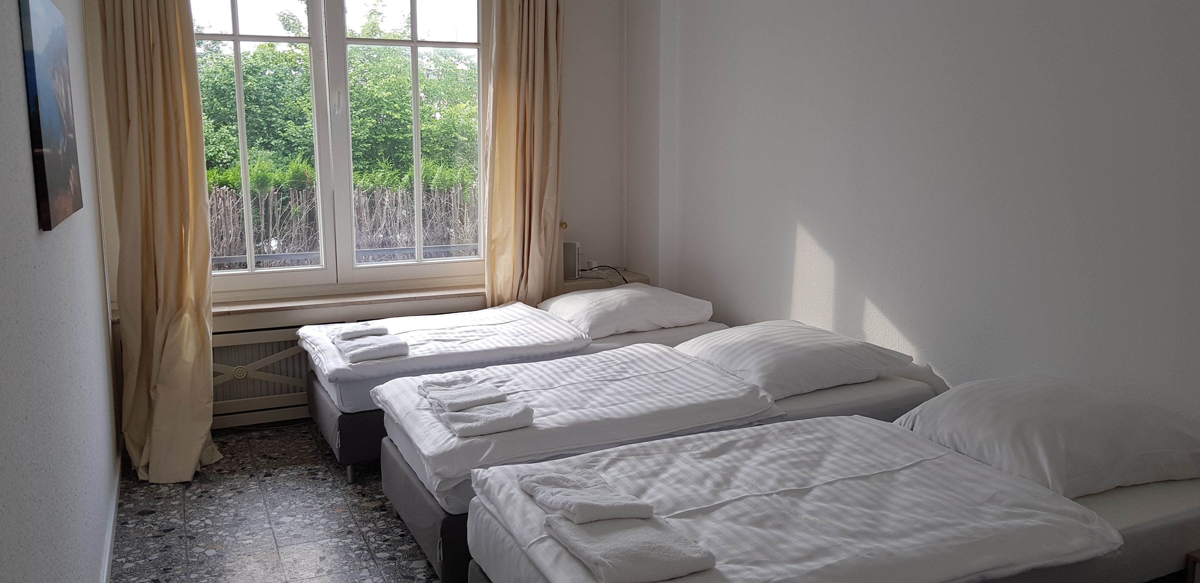 Tolstov Hotels Meerbusch Representative City Villa