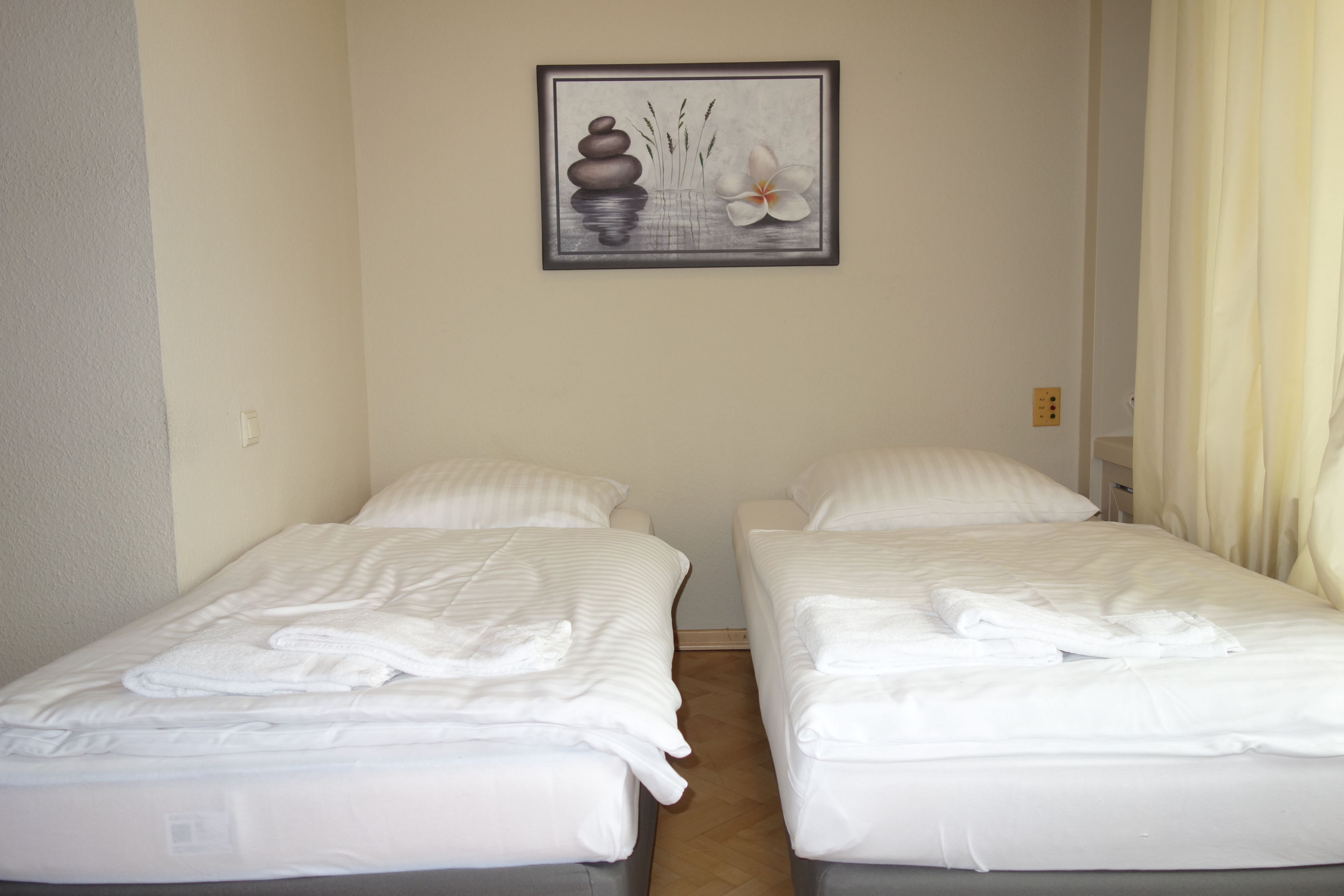 Tolstov Hotels Meerbusch Representative City Villa
