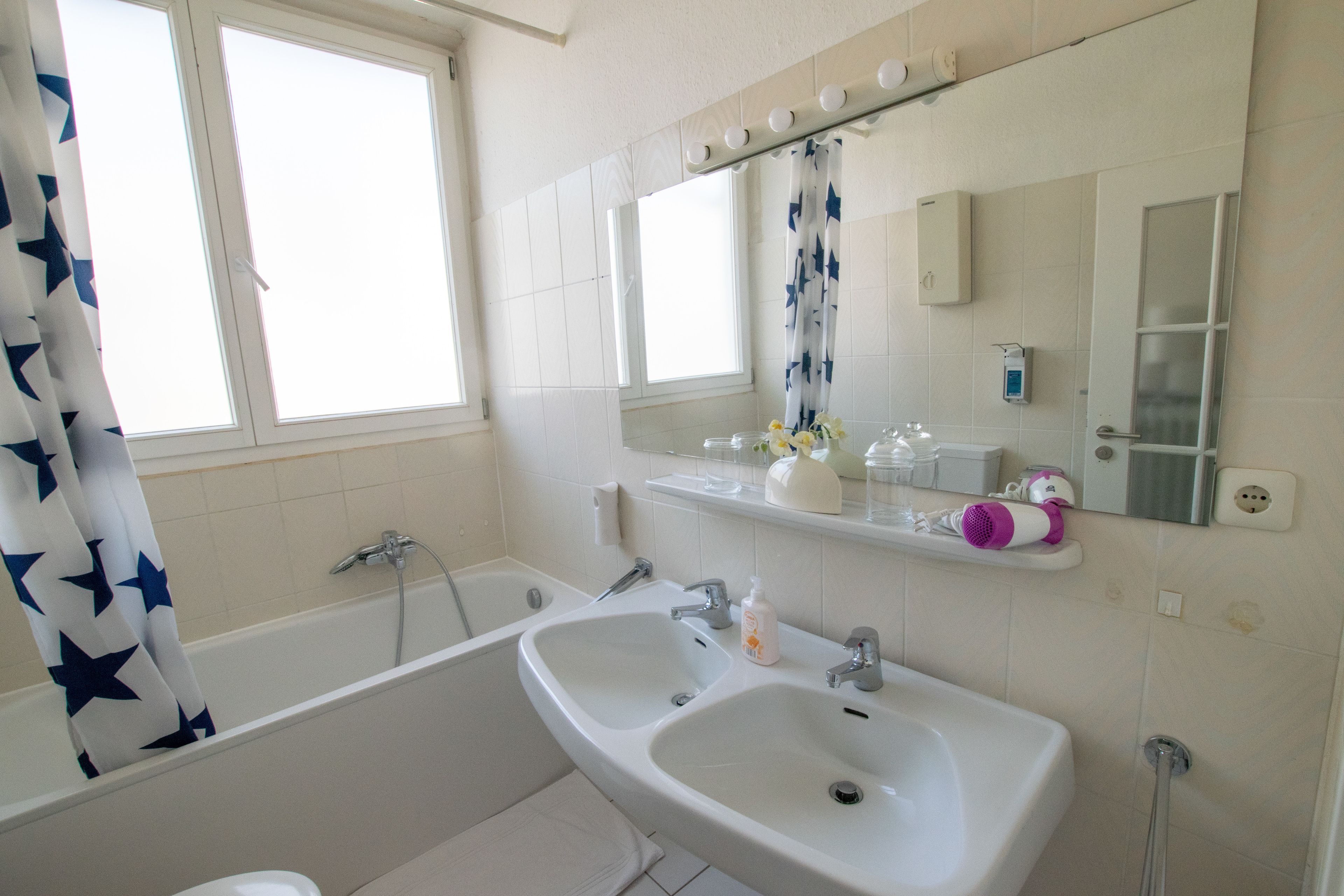 Tolstov Hotels Meerbusch Representative City Villa
