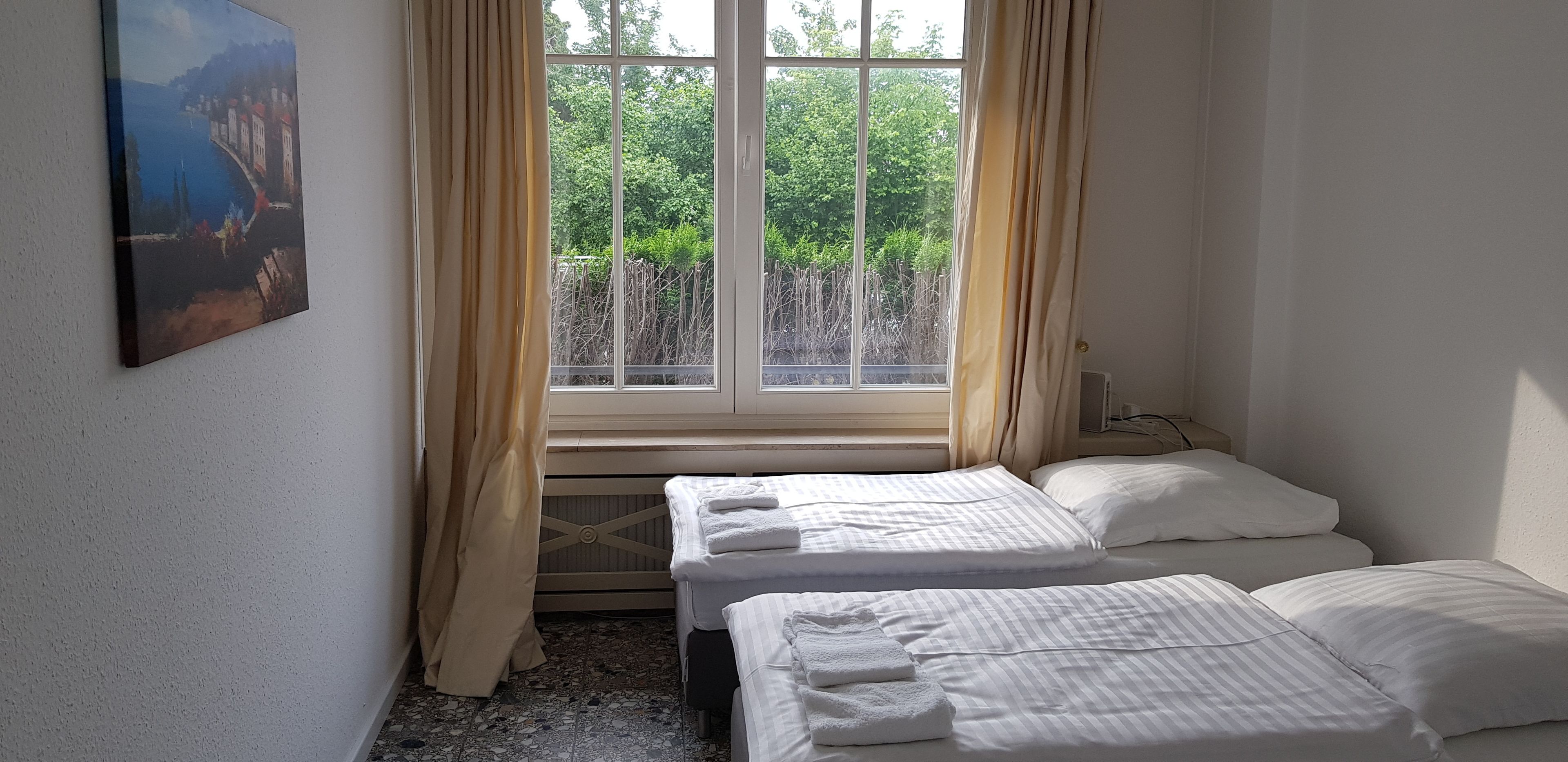Tolstov Hotels Meerbusch Representative City Villa