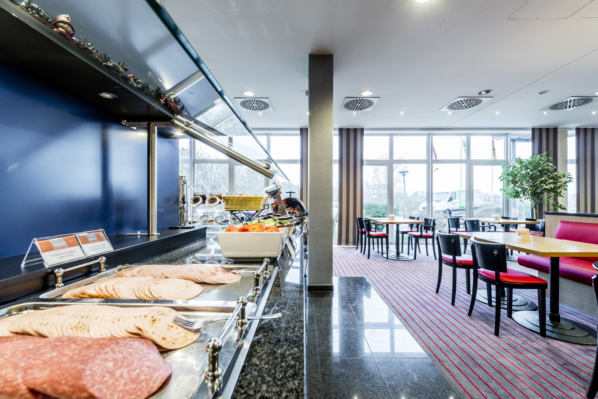 Holiday Inn Express Frankfurt Airport