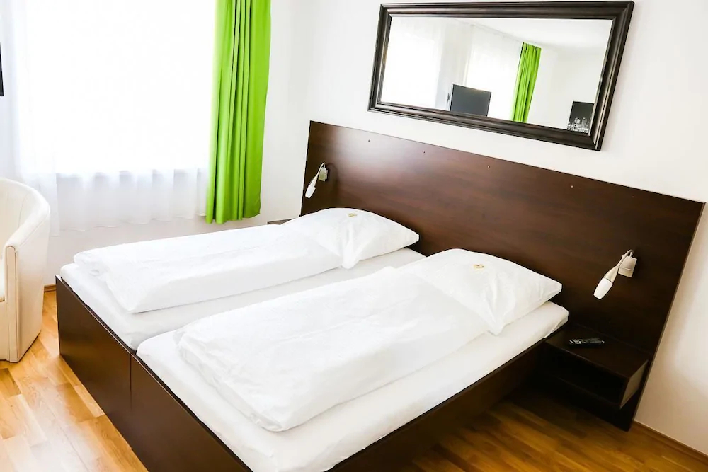A3 Hotel
