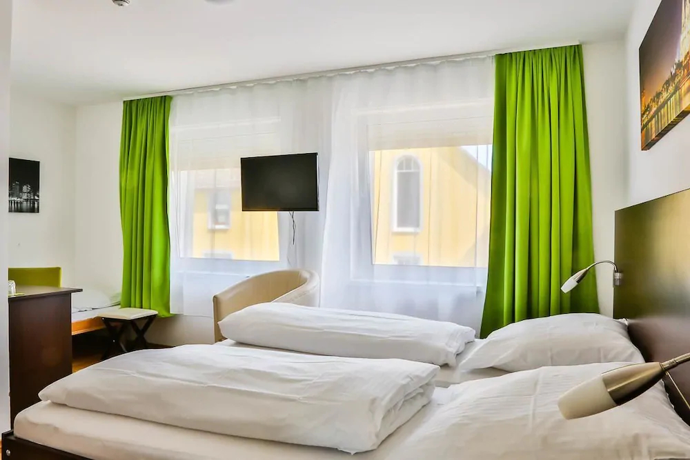 A3 Hotel