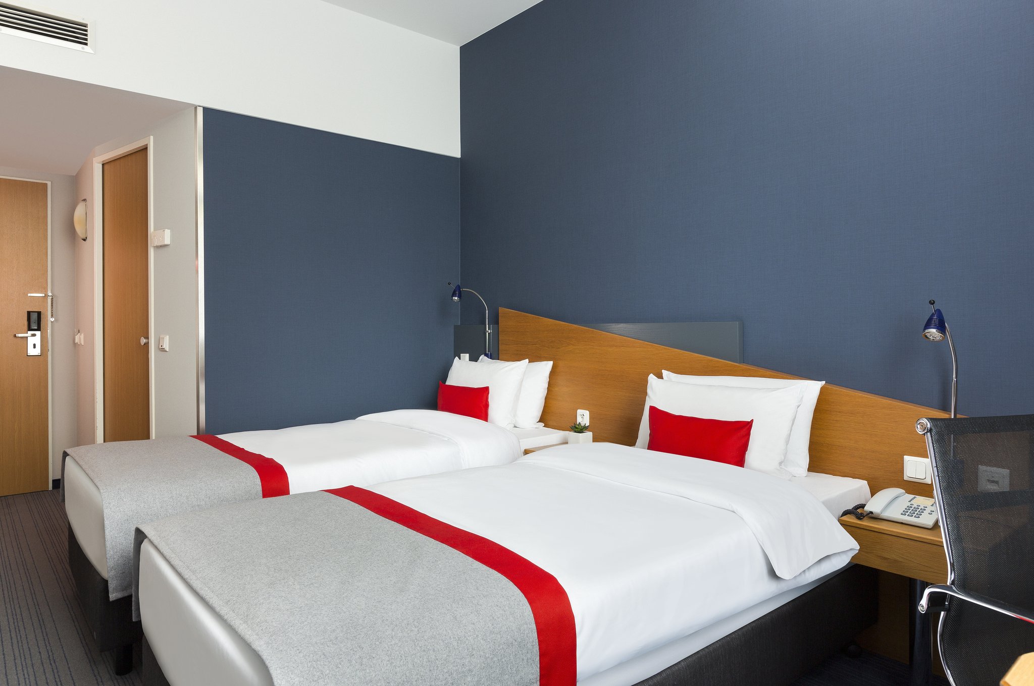 Holiday Inn Express Cologne - Troisdorf