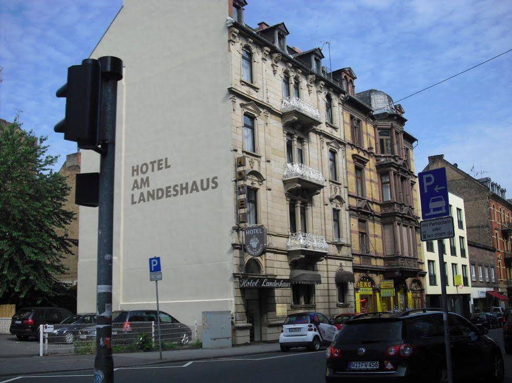 Am Landeshaus