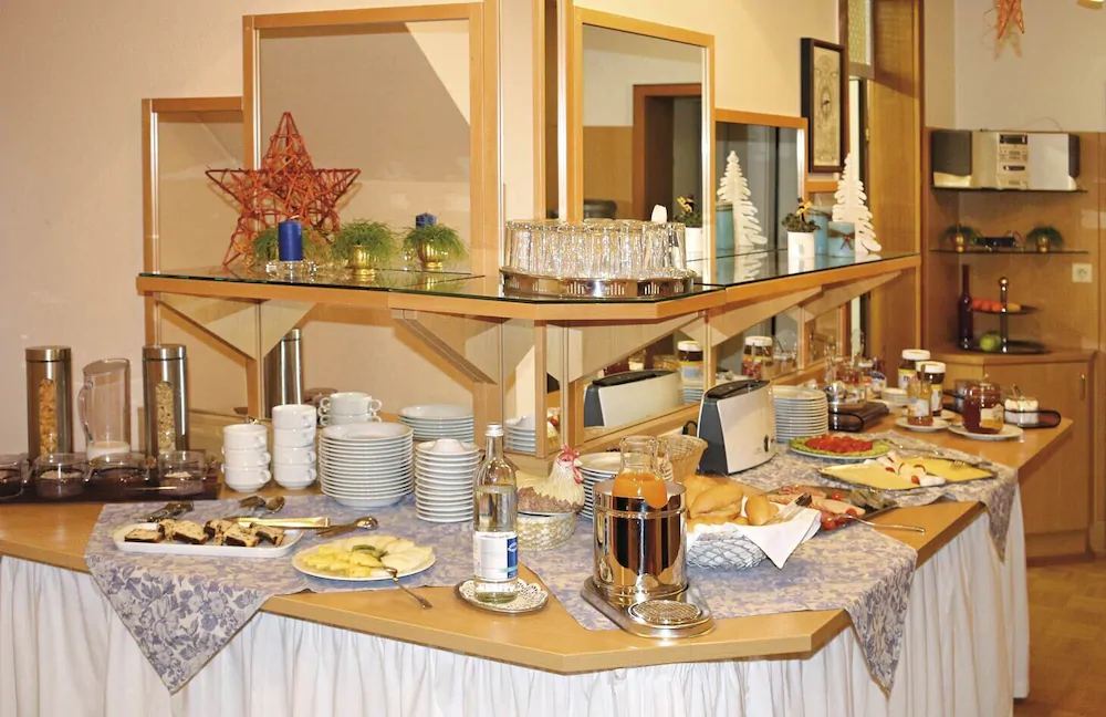 Garni Hotel Zum Hirsch