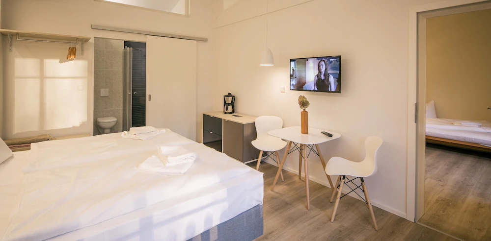 Little Suite Apartments