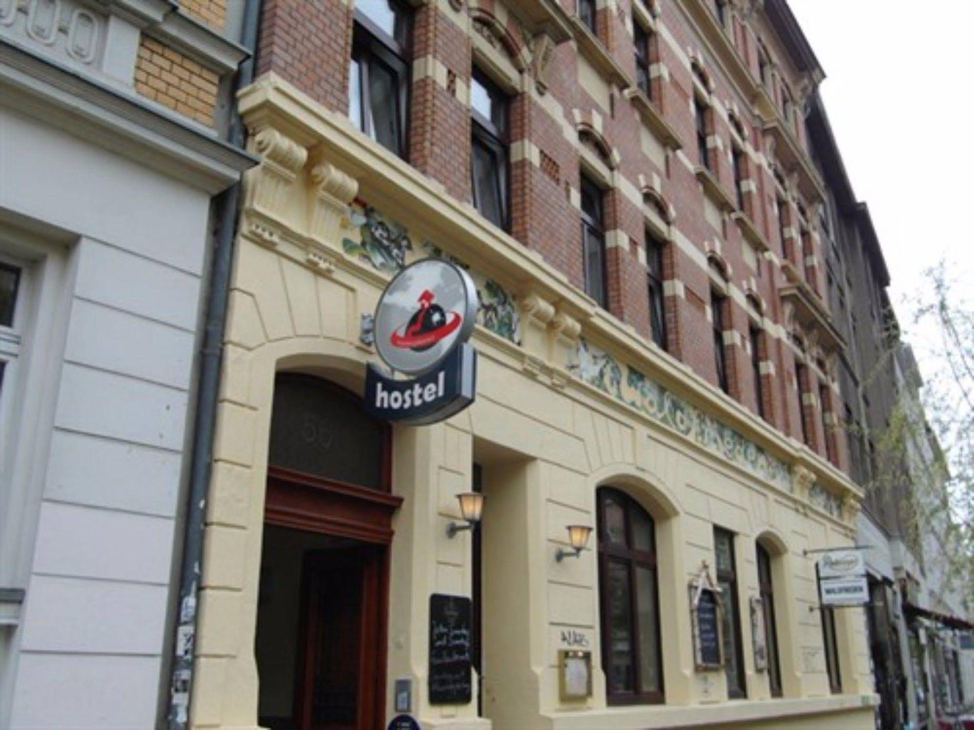 Homeplanet Hostel