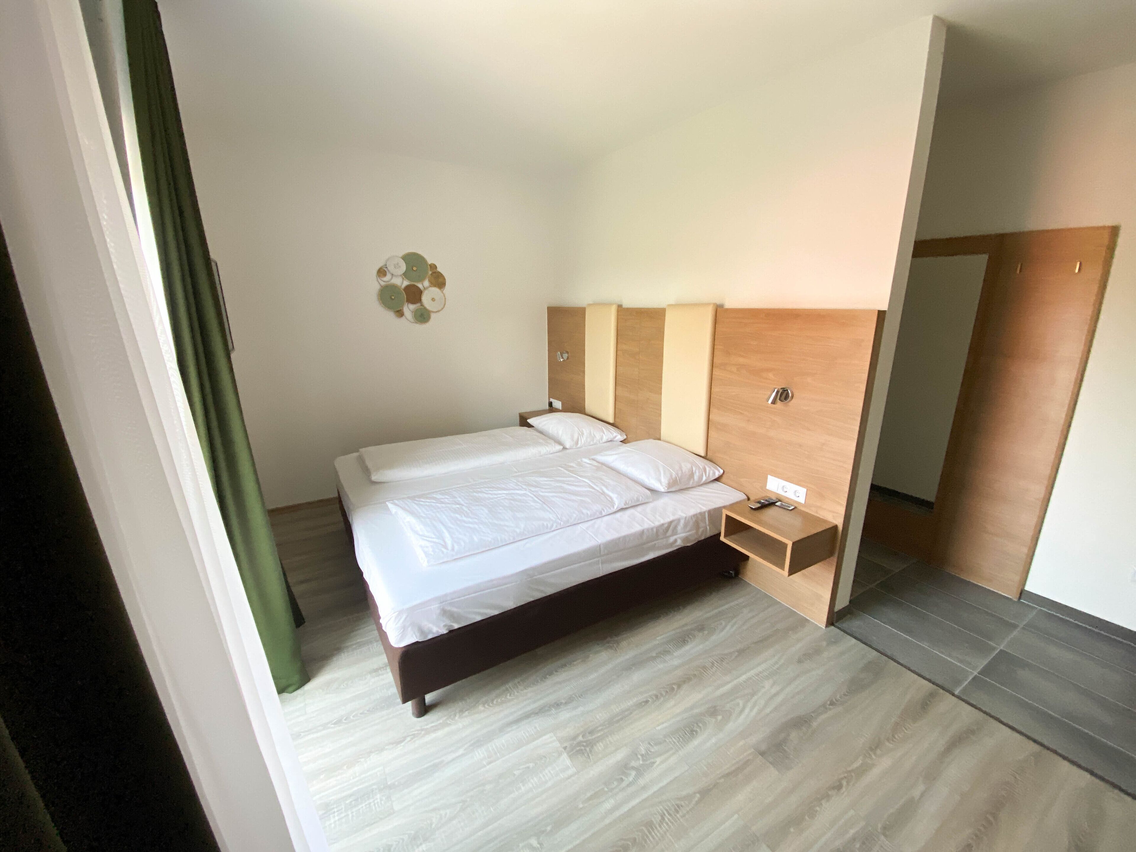 Limok Rooms