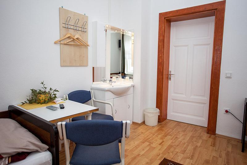 Space Hotel & Hostel Leipzig