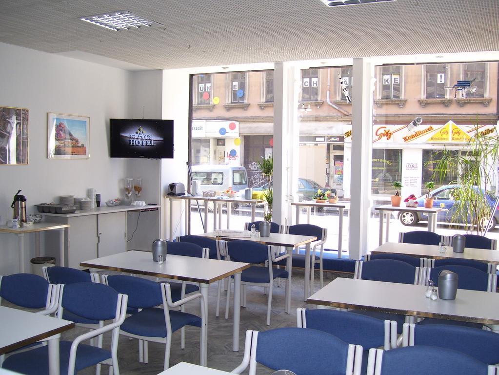 Space Hotel & Hostel Leipzig