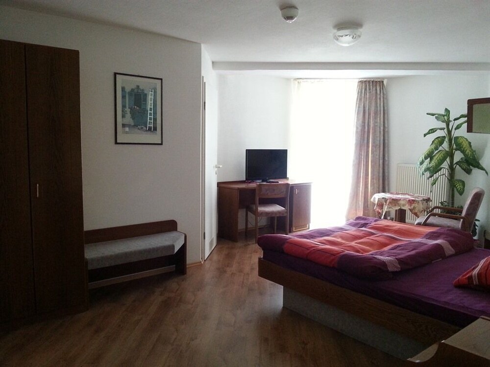 City Hotel Bauer