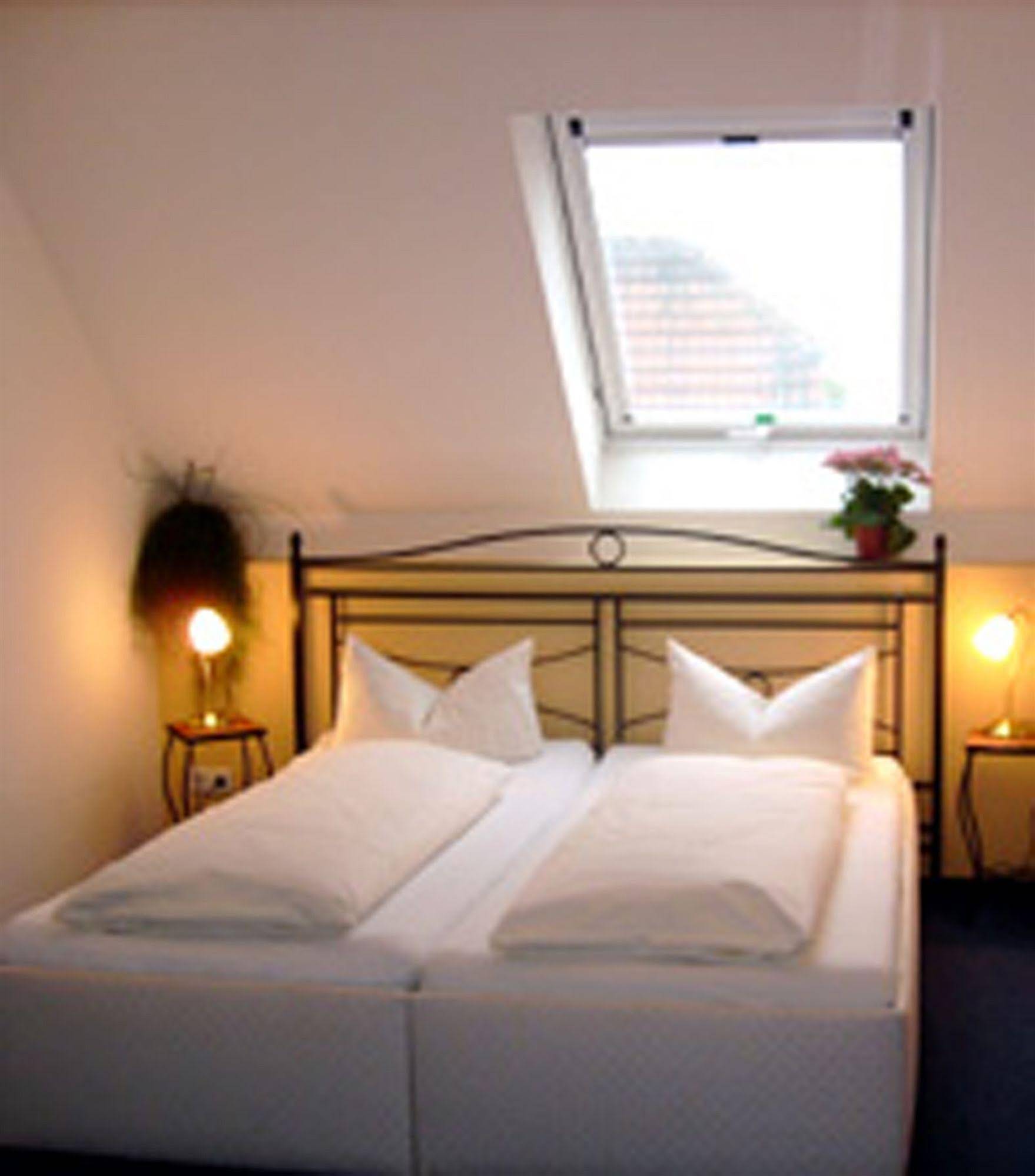 Marlis Pension