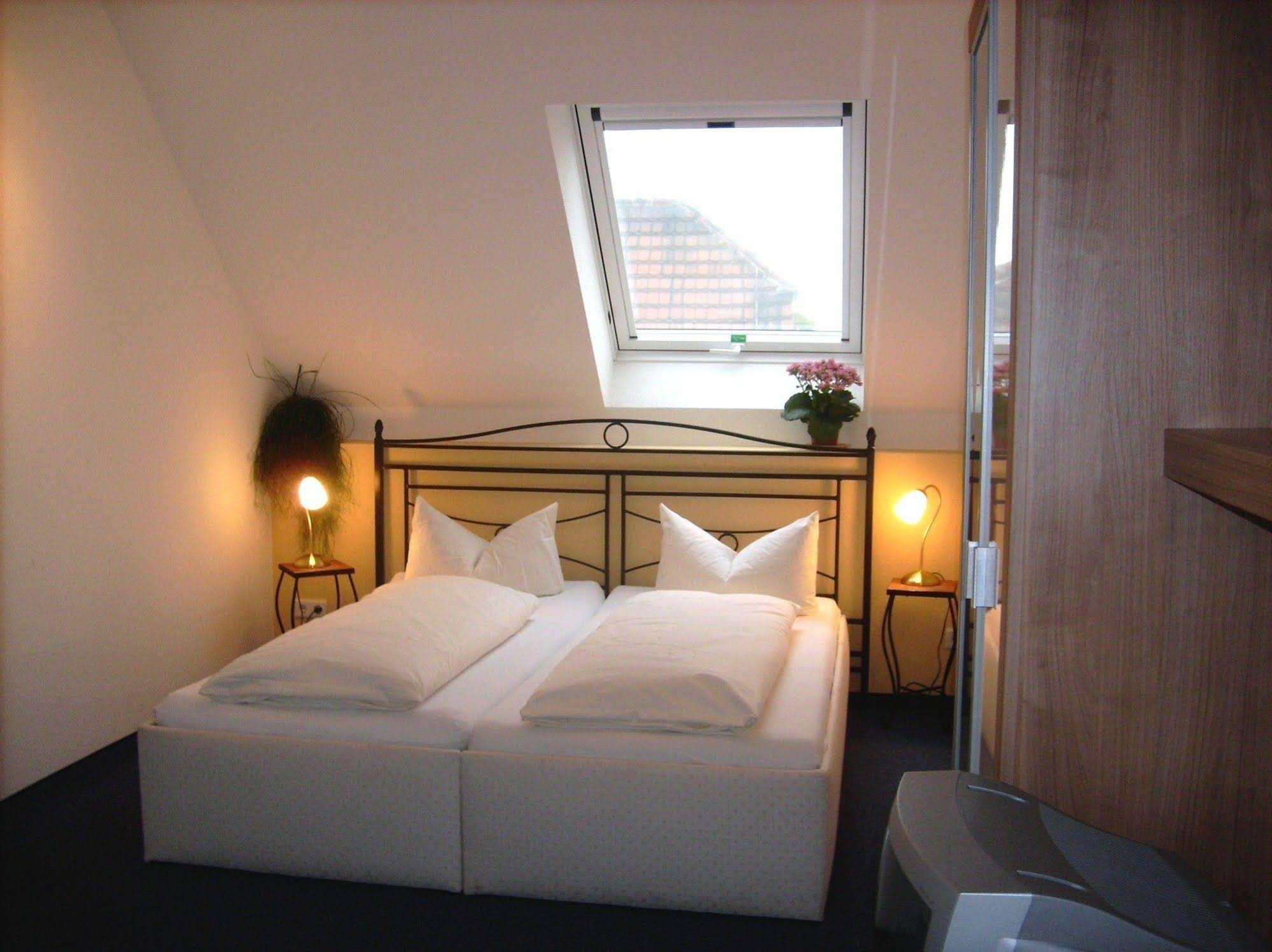 Marlis Pension