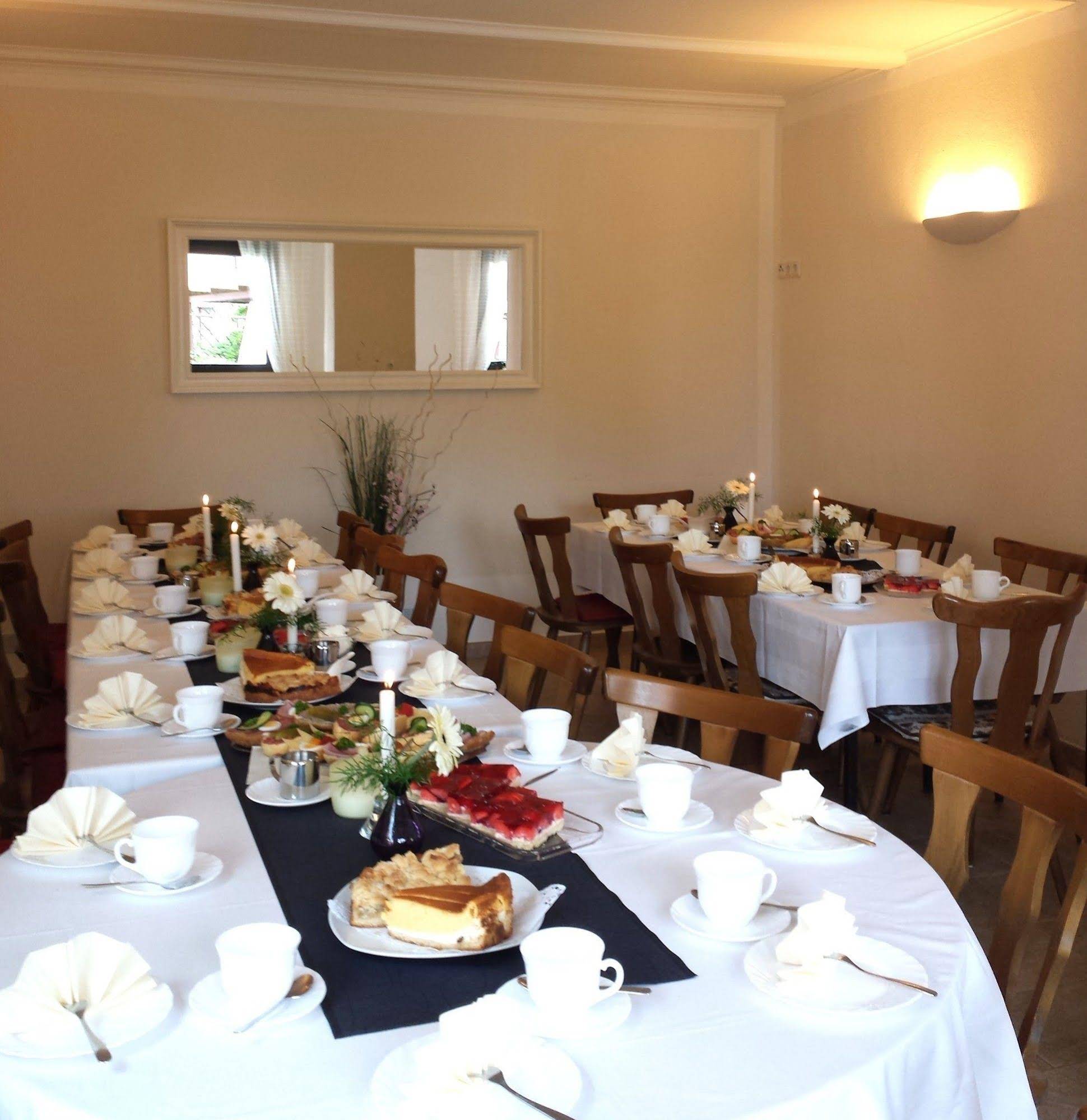 Marlis Pension