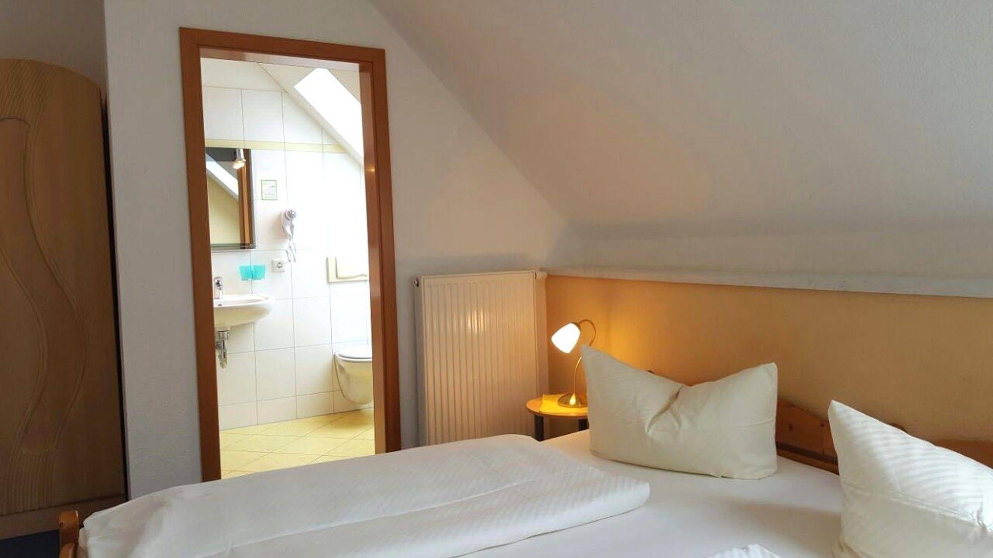Marlis Pension