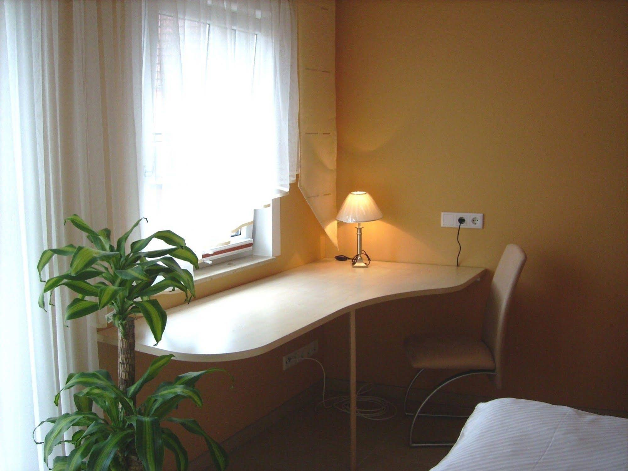 Marlis Pension