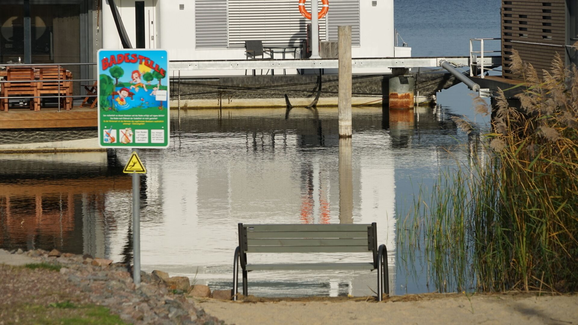 Schwimmendes Ferienhaus Robby II