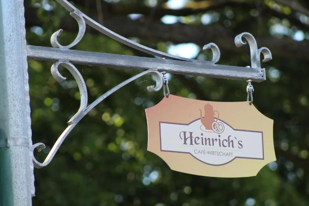 Heinrich's Pension & Cafe-Wirtschaft