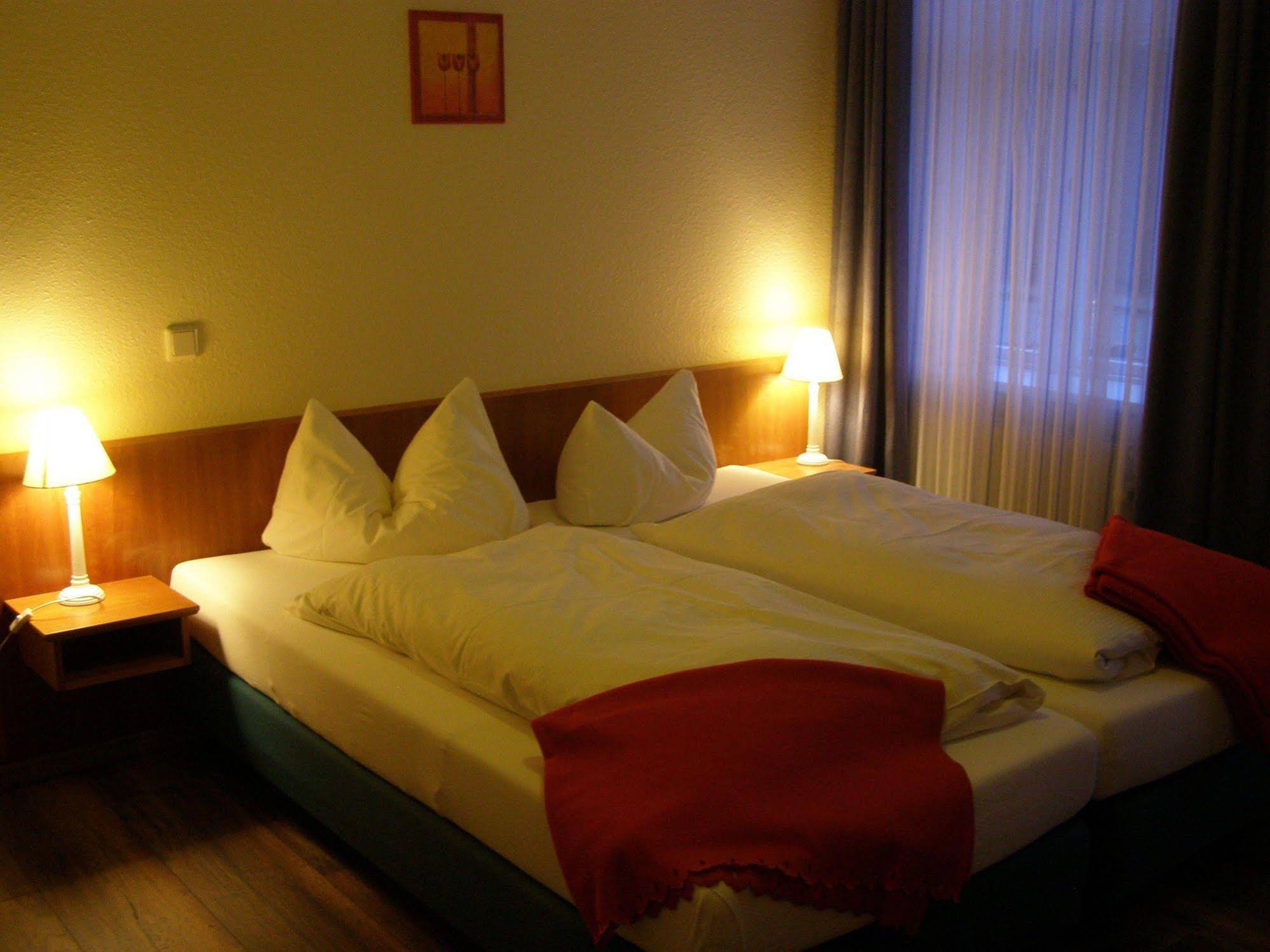 Hotel Fährhaus Niederkleveez