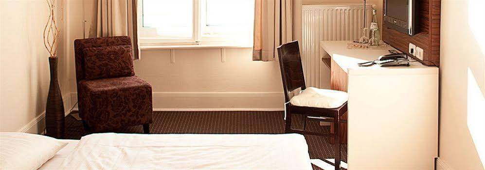 Hotel Excellent