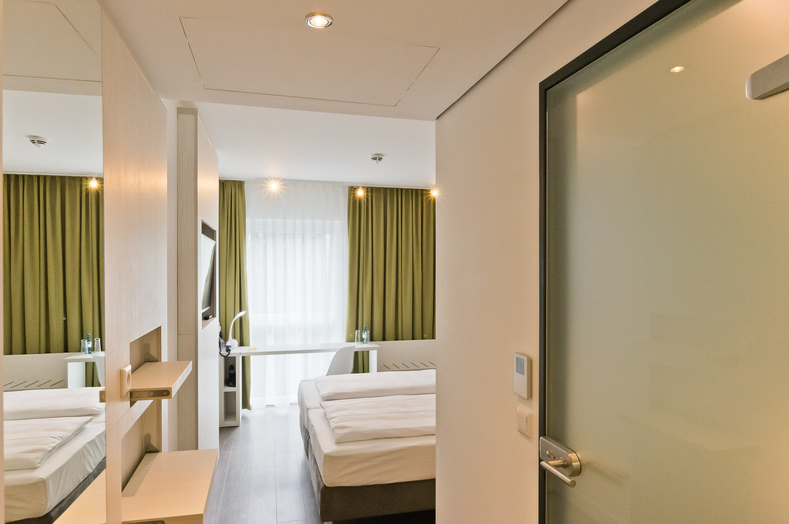 Super 8 by Wyndham Freiburg