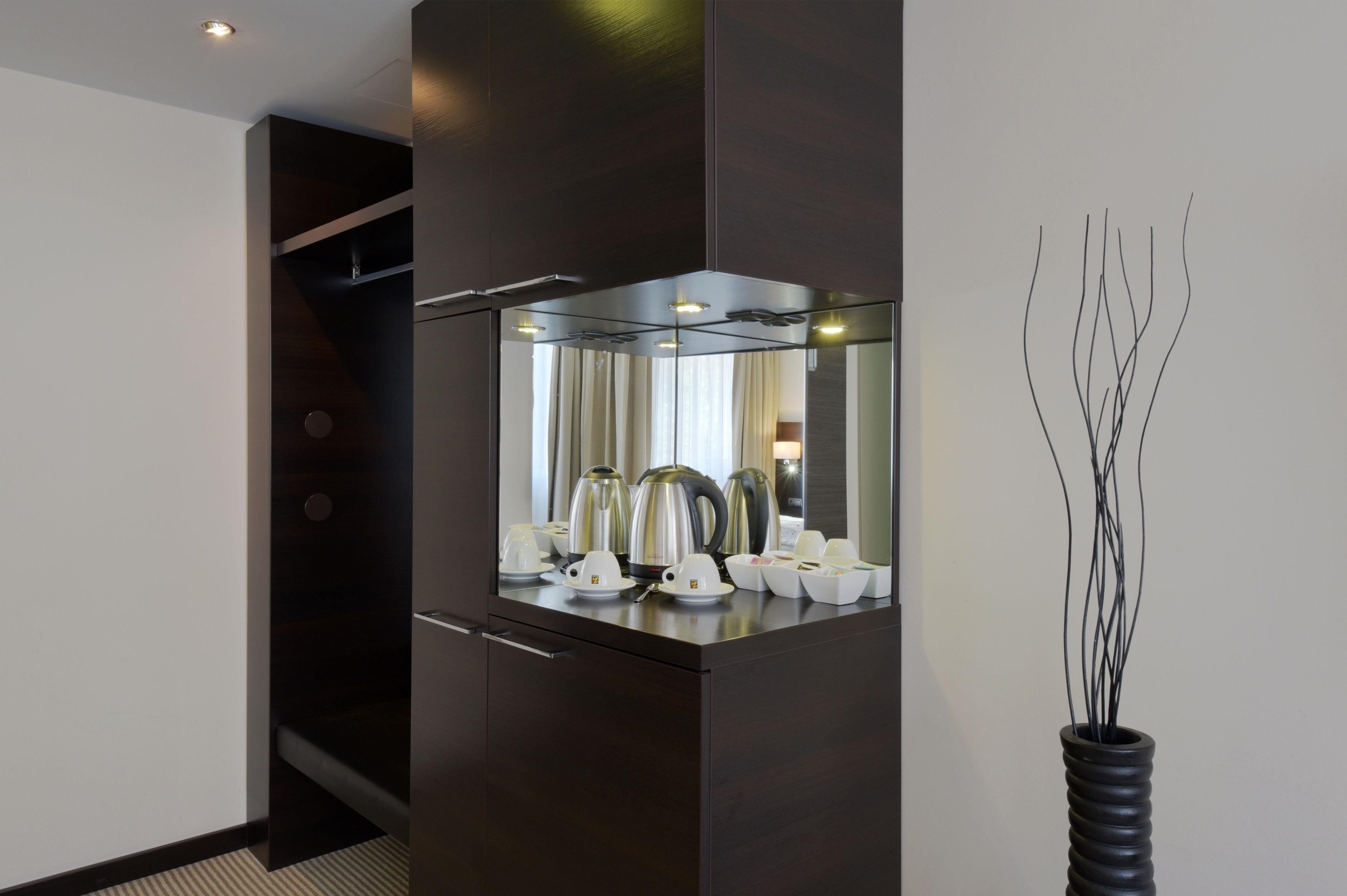 Zi Hotel & Lounge